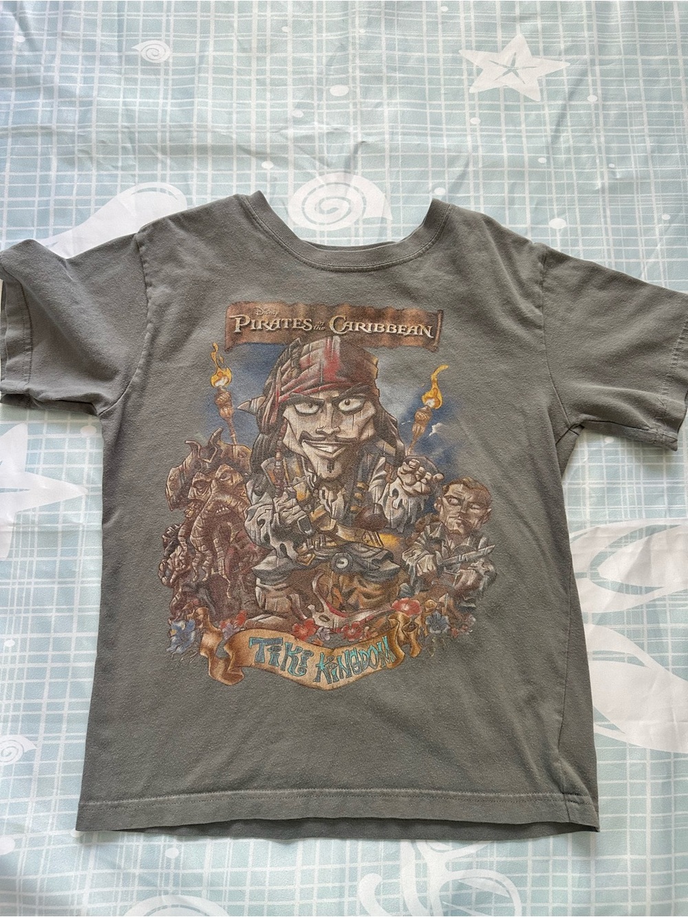 Vintage Pirates of the Caribbean T-shirt tiki kingdom